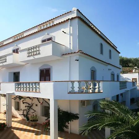 Hotel Godenizzo